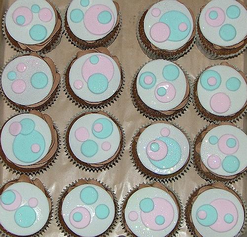 DSCF1111.JPG - Polka dots